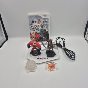 Disney Infinity - Nintendo Wii - 2 Characters - 1 Power Disc - Crystal - Portal